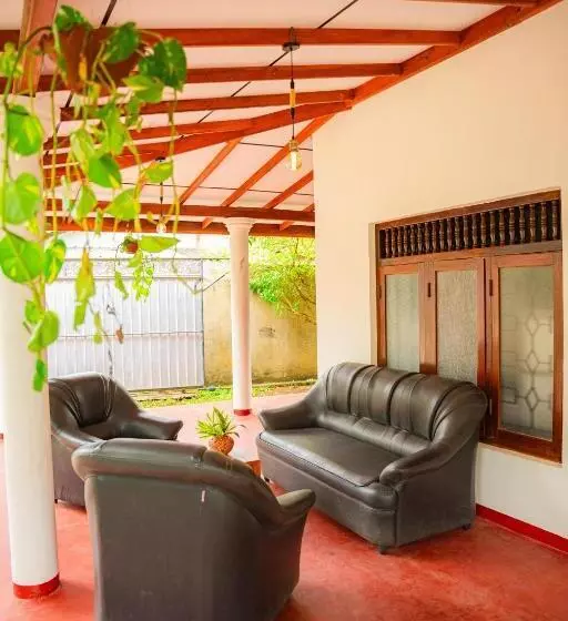 ホテル Hanguk Villa Mirissa