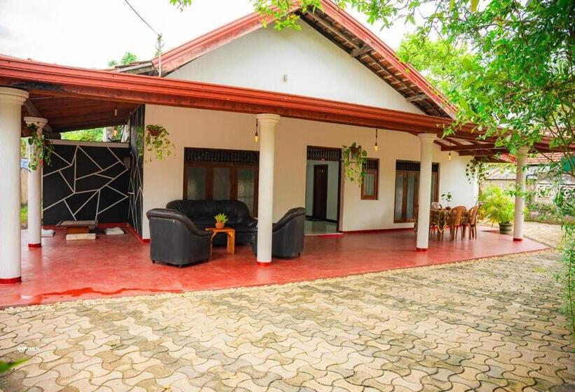 فندق Hanguk Villa Mirissa