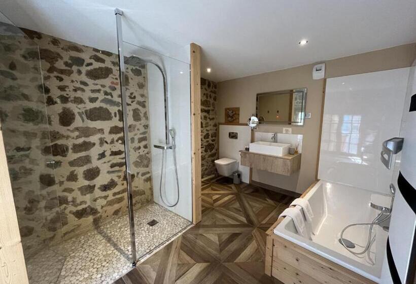 호텔 Le 19   Suite 19   50m2   Centre Historique   Clim