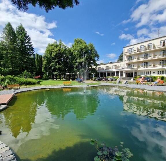 בית מלון כפרי Palace   Kúpele Sliač