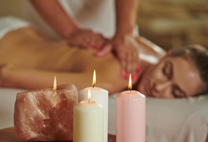 בית מלון כפרי Palace   Kúpele Sliač