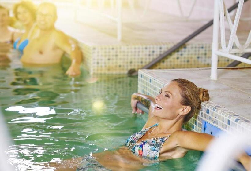 בית מלון כפרי Palace   Kúpele Sliač