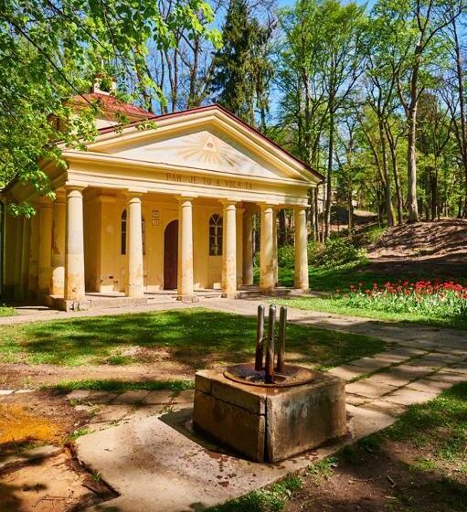 בית מלון כפרי Palace   Kúpele Sliač