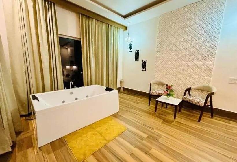 Hotel Corbett The Regnum Resort