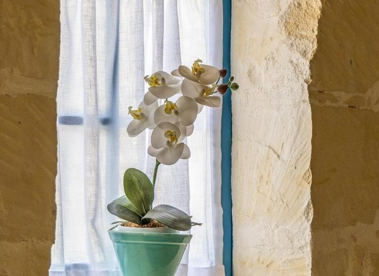 پانسیون Coastal Harmony 4 At Tan Neputi