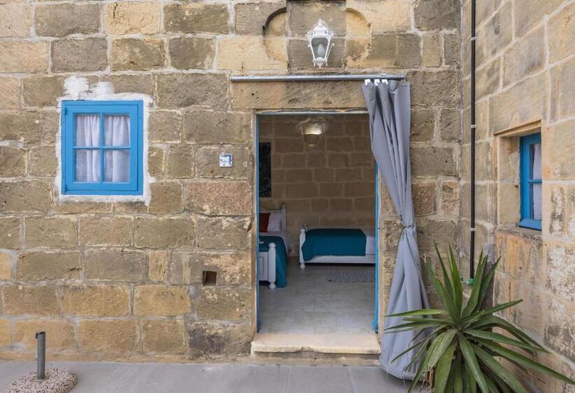 پانسیون Coastal Harmony 4 At Tan Neputi