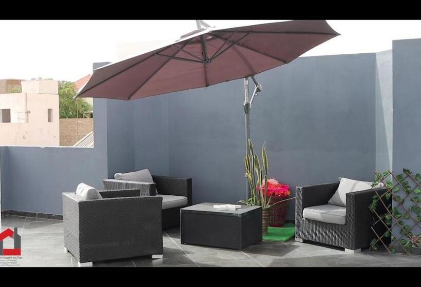 پانسیون Guest House Lina Elisa