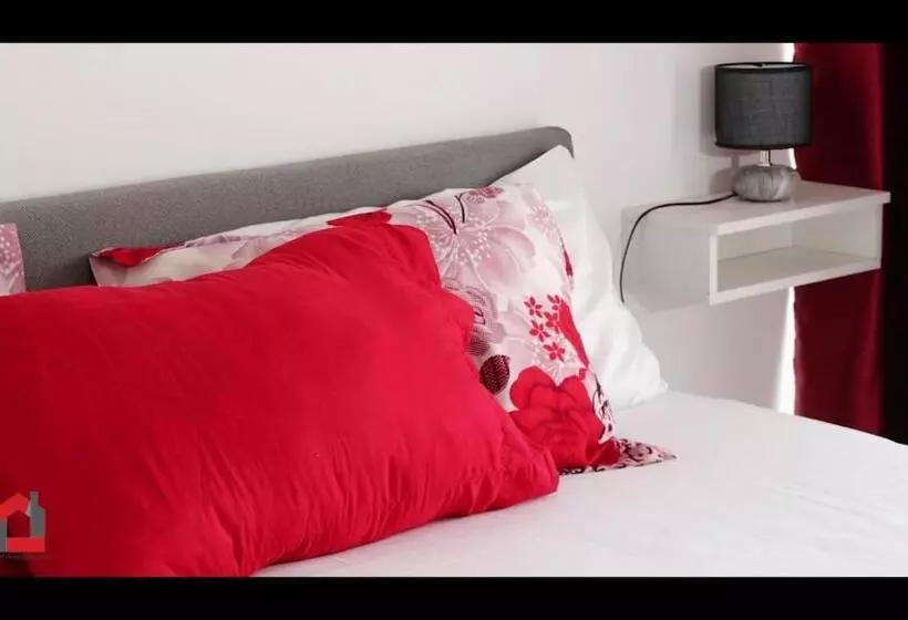 پانسیون Guest House Lina Elisa