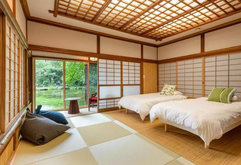 Majatalo 掬水 Kikusui