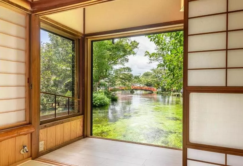 Majatalo 掬水 Kikusui