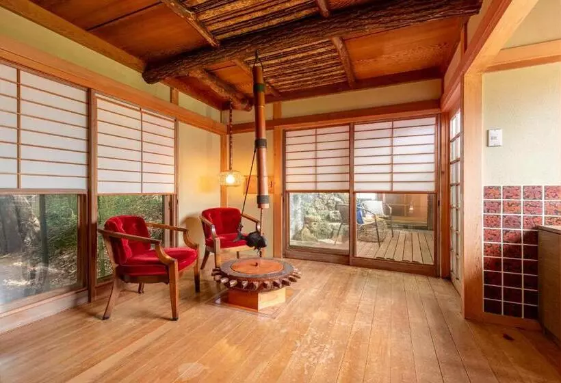 Majatalo 掬水 Kikusui