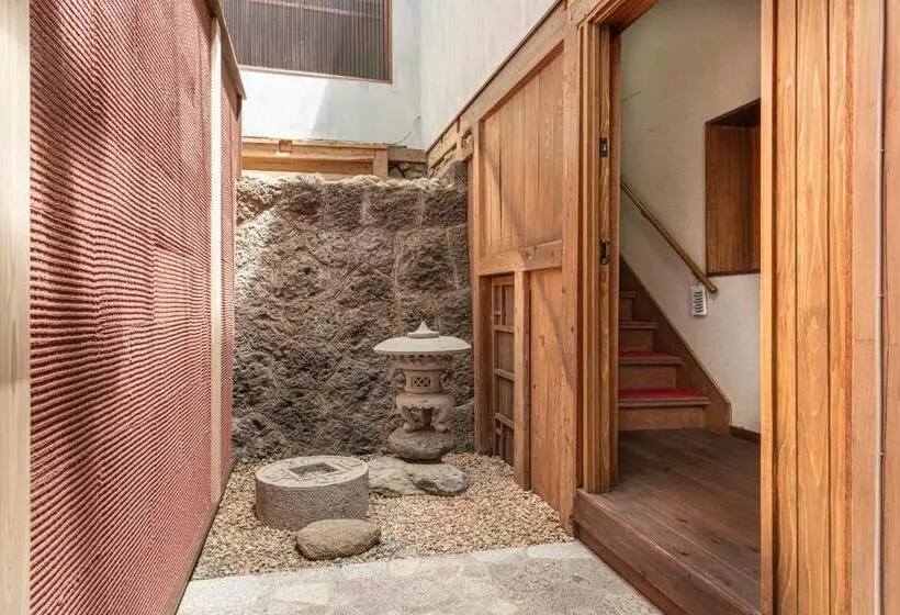 Majatalo 掬水 Kikusui