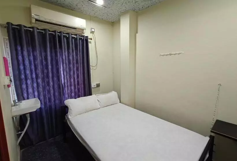 ペンション Shivalaya Lodge