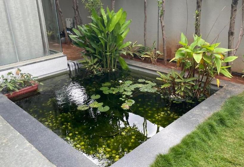 리조트 Oro The Estates, Nandi Hills