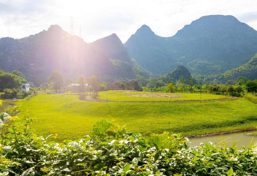 Guilin Peach Blossom Bay