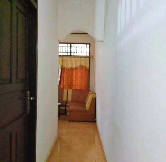 هاستل Penginapan Najwa Indah