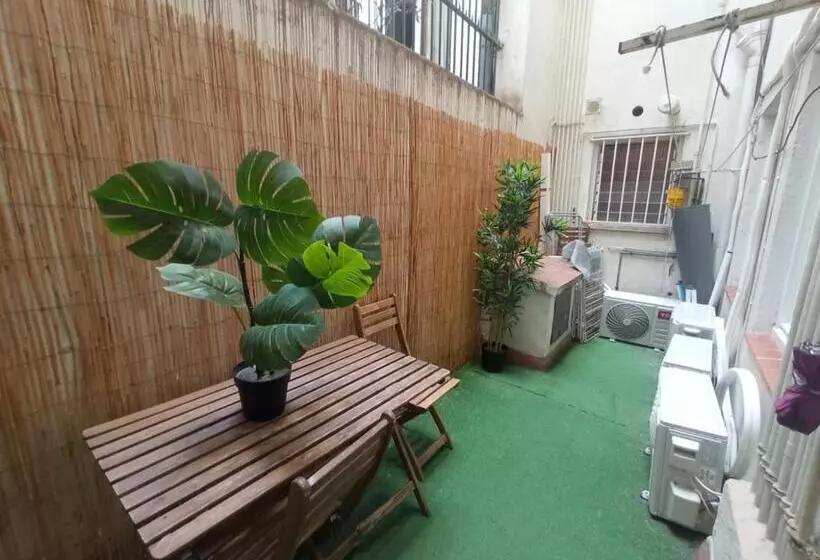 هاستل Private Rooms On Tamarit Street