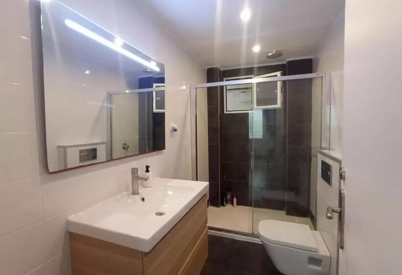 هاستل Private Rooms On Tamarit Street