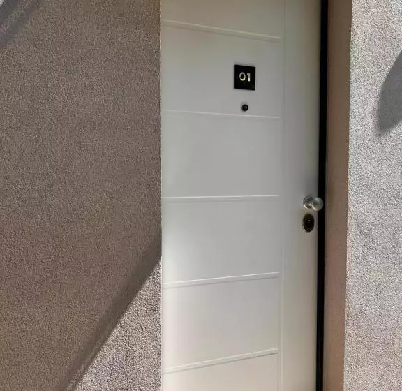 ベッドアンドブレックファースト Townhouse Piraino