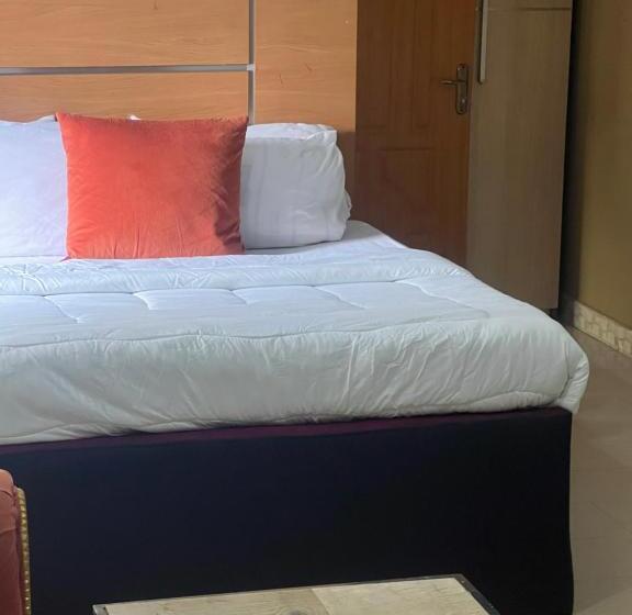 Florence Hotel And Suites