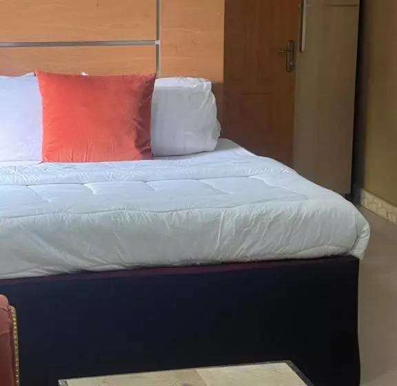 Florence Hotel And Suites