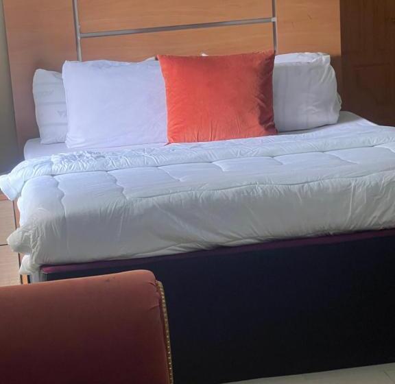 Florence Hotel And Suites