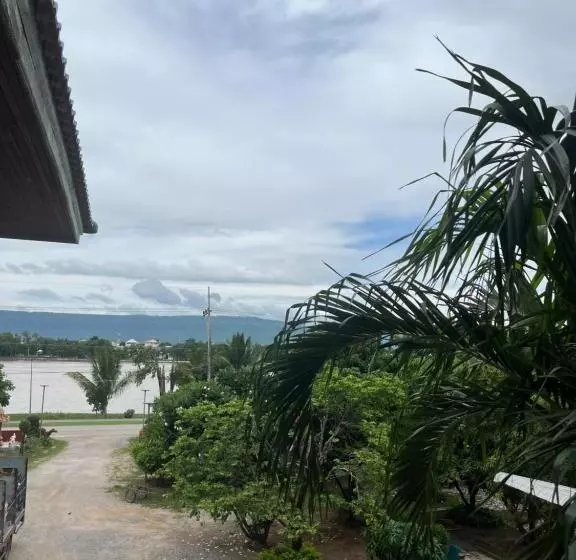 ホテル โรงแรมศิริธารา