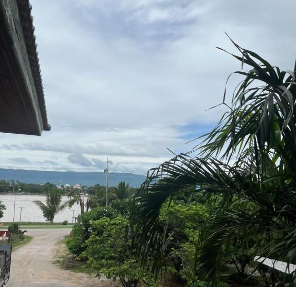 Hotel โรงแรมศิริธารา