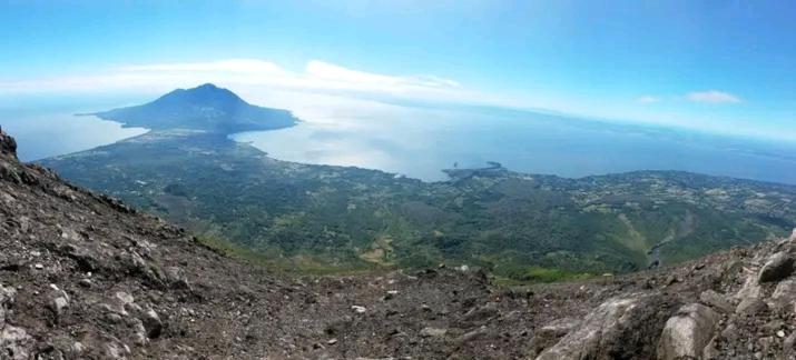 هتل کپسول Mamacita Cafe House