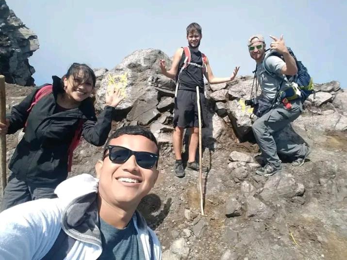 هتل کپسول Mamacita Cafe House