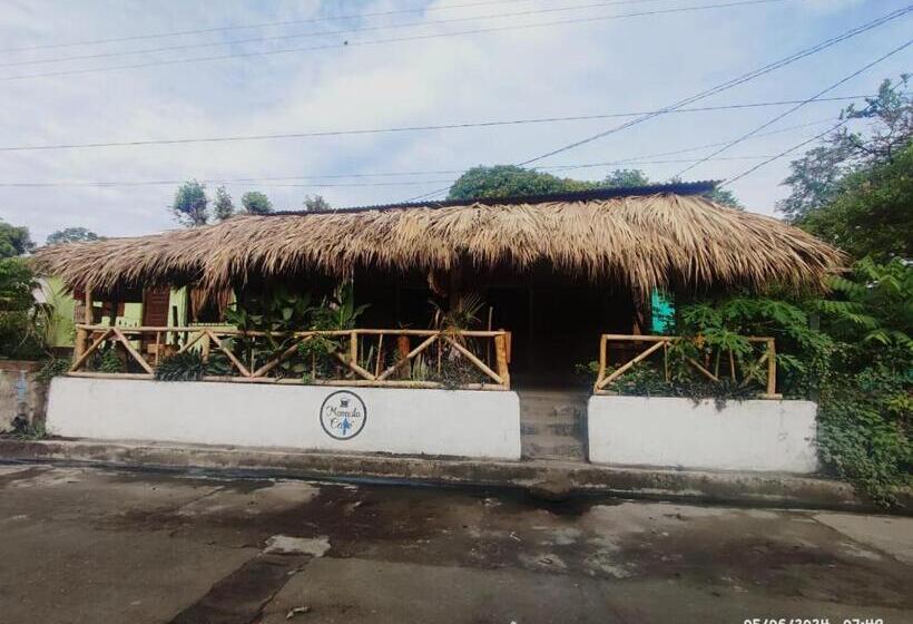 هتل کپسول Mamacita Cafe House