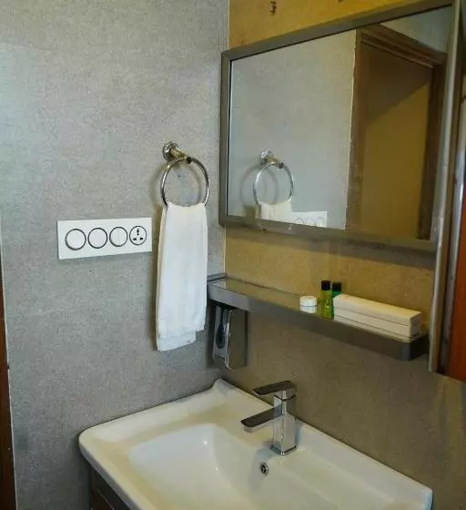 Hotel Honey Comb