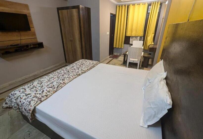 فندق Vibrant Inn   A Boutique Stay