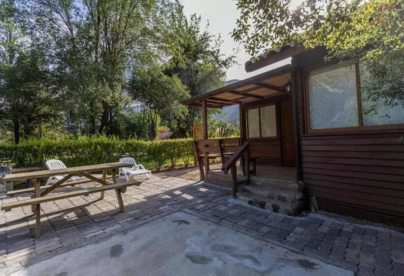 Hotelli Parque San José   Caja Los Héroes