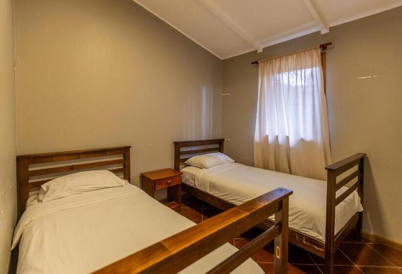 Hotel Parque San Juan   Caja Los Héroes