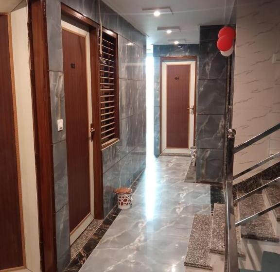 Отель Shri Shyama Shyam Dham