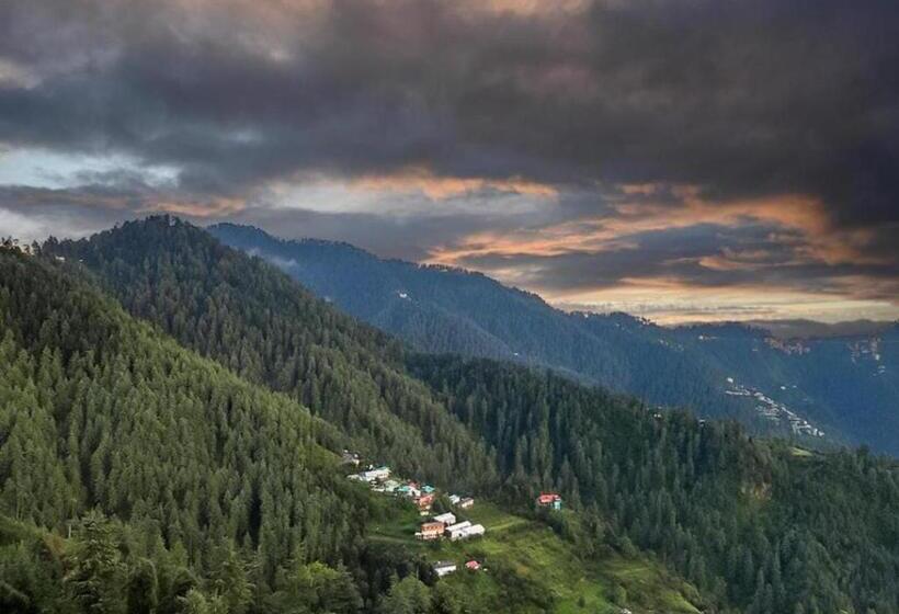 בית מלון כפרי The Rajmahal Retreat I 3 Bedrooms Entire Villa I Nature Treks & Mountains View I Bonfire I Kasauli B