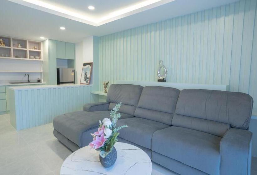 Hotel Three One East