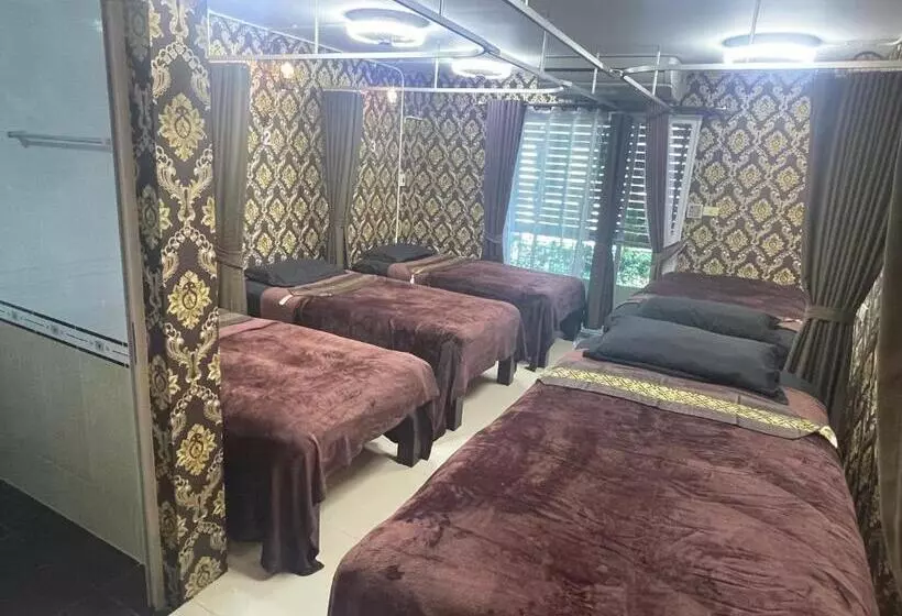 Ilin Hostel Pattaya