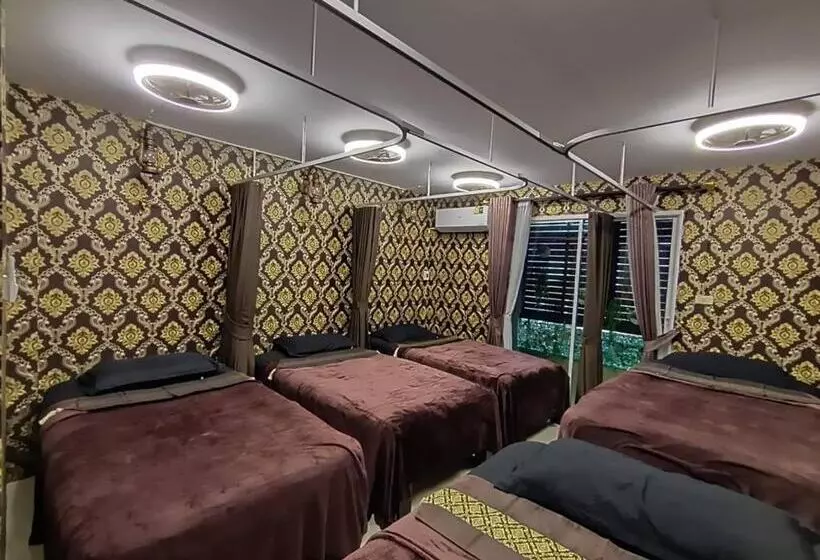 Ilin Hostel Pattaya