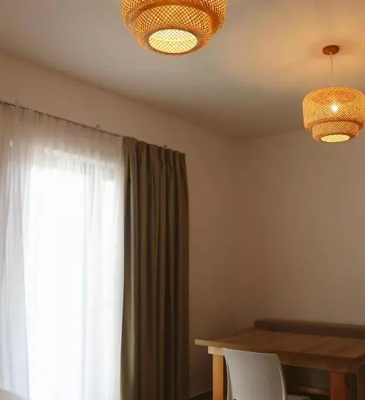 Noima Hotel & Suites