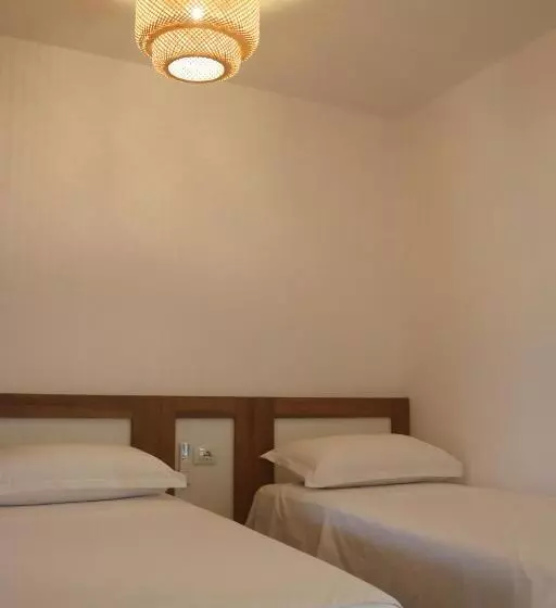 Noima Hotel & Suites
