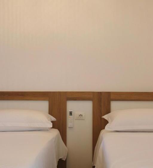 Noima Hotel & Suites