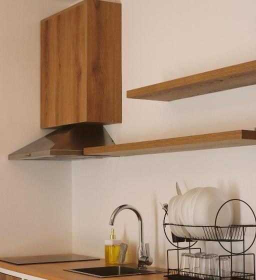 Noima Hotel & Suites