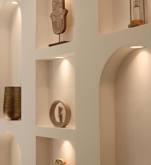 Noima Hotel & Suites