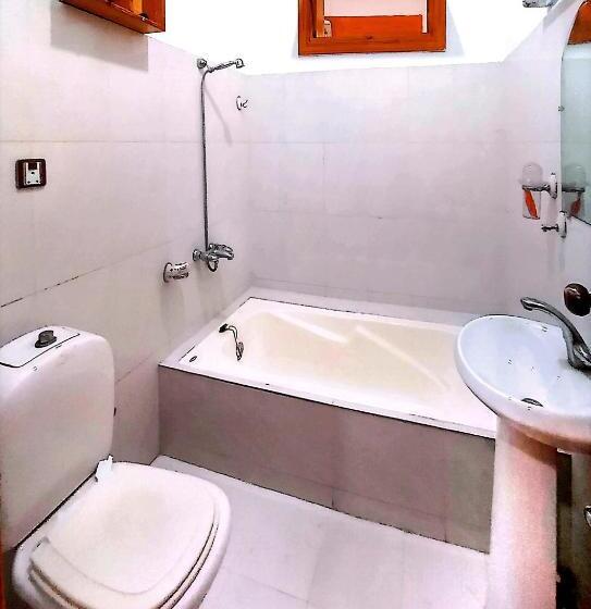 پانسیون Home Away From Home