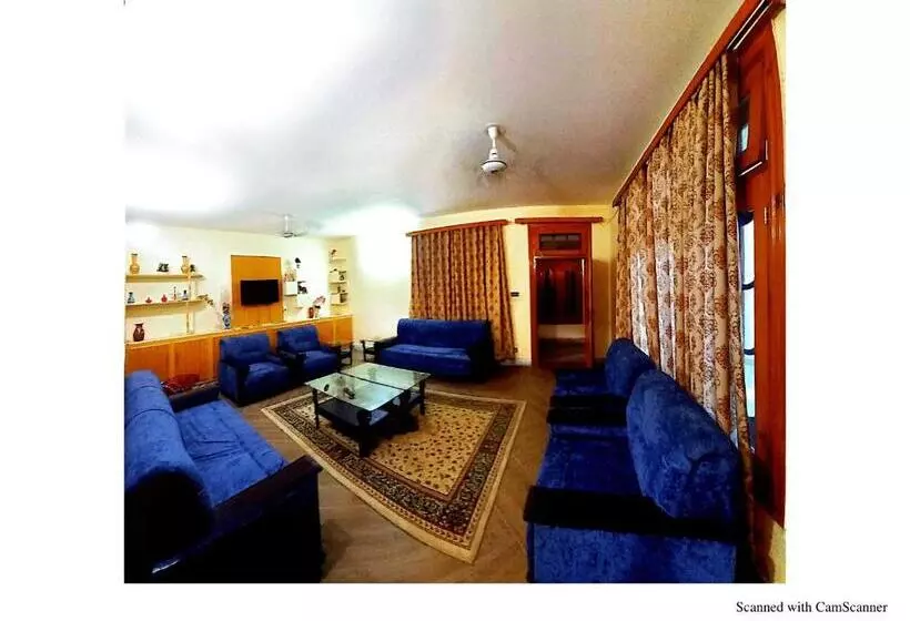 پانسیون Home Away From Home