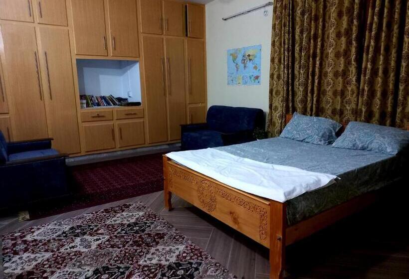 پانسیون Home Away From Home