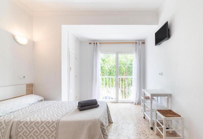 پانسیون Hostal Moya