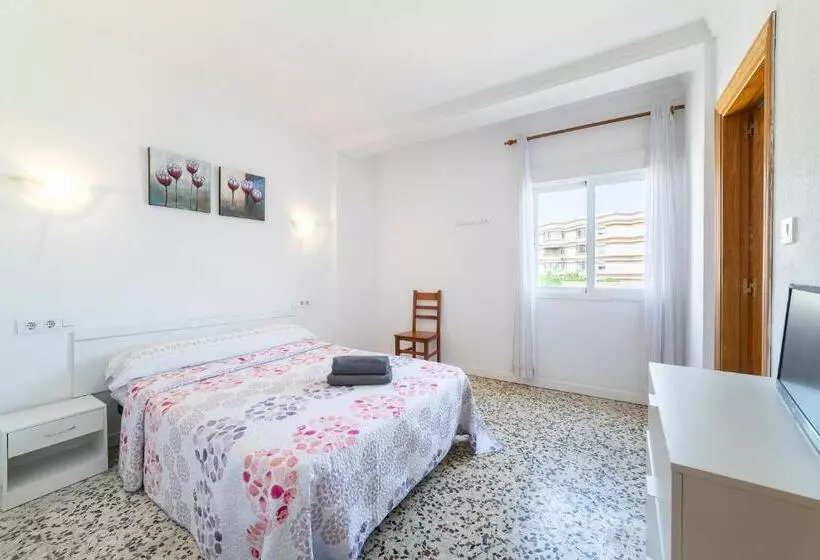 ペンション Hostal Moya